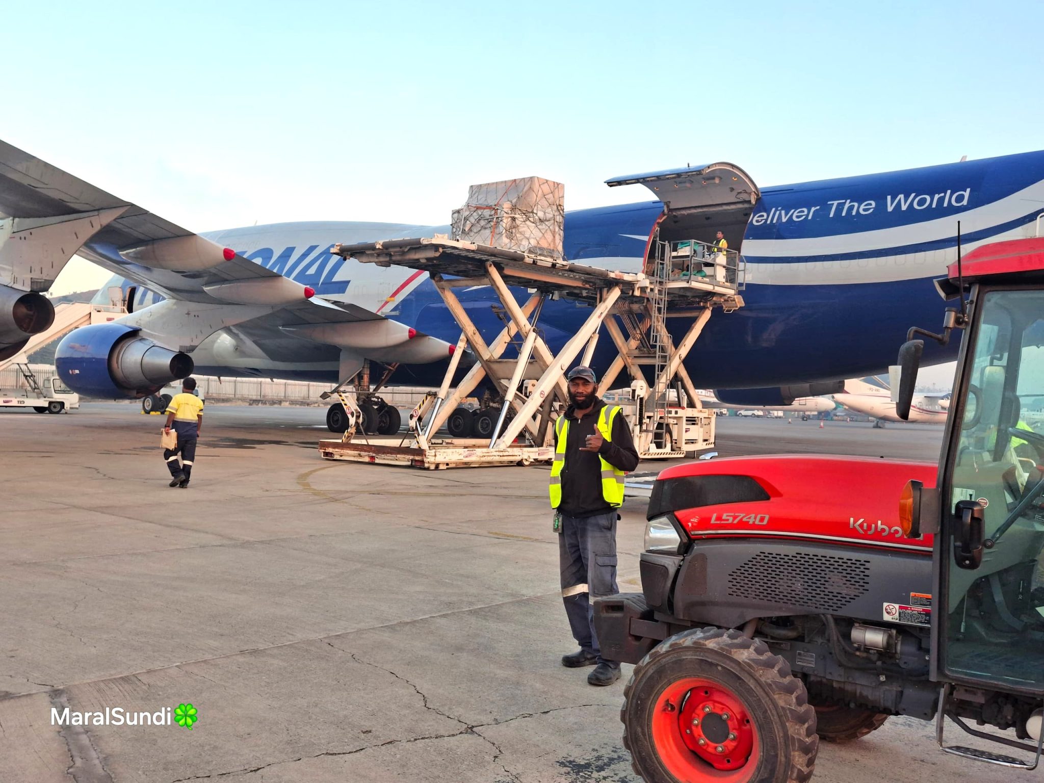 Air Niugini handles major B747 freighter operation in Port Moresby