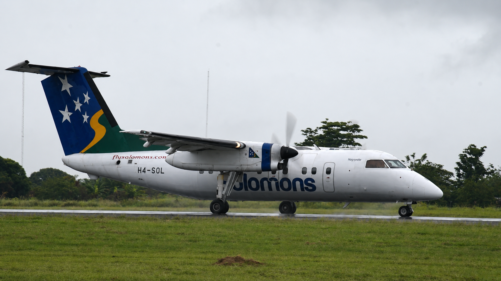 Dash 8 repairs delayed, mounting pressure to Solomon Airlines